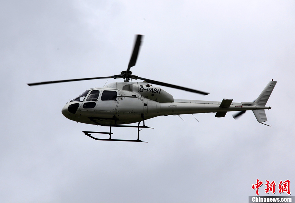 ����С����ֱ���C(j��)�M(j��n)���w�б���